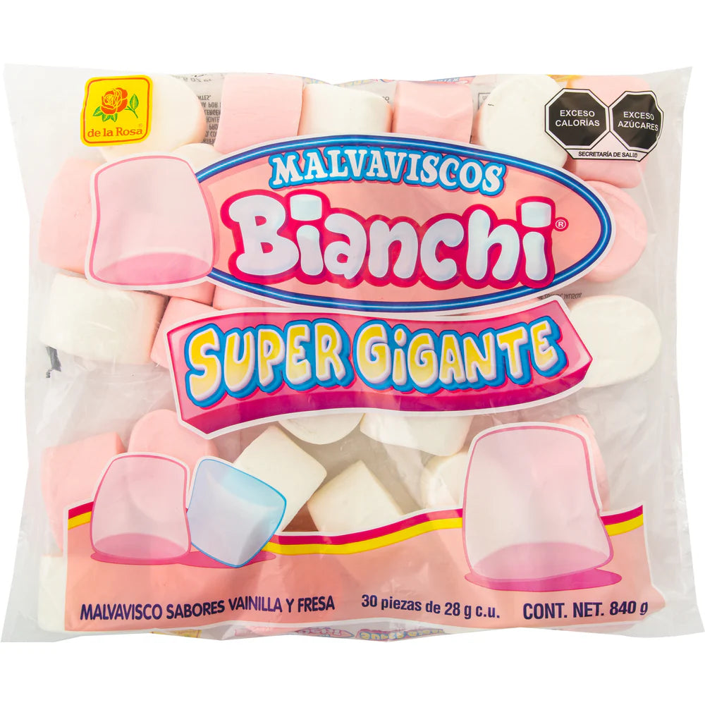 Imagen de productos De La Rosa, como dulces tradicionales mexicanos, incluyendo opciones como mazapanes, pulpas, caramelos, gomitas, malvaviscos, paletas, bombones y chocolates, en diversas presentaciones individuales o en bolsa, con empaques coloridos característicos de la marca.