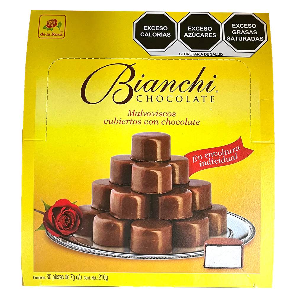Imagen de productos De La Rosa, como dulces tradicionales mexicanos, incluyendo opciones como mazapanes, pulpas, caramelos, gomitas, malvaviscos, paletas, bombones y chocolates, en diversas presentaciones individuales o en bolsa, con empaques coloridos característicos de la marca.