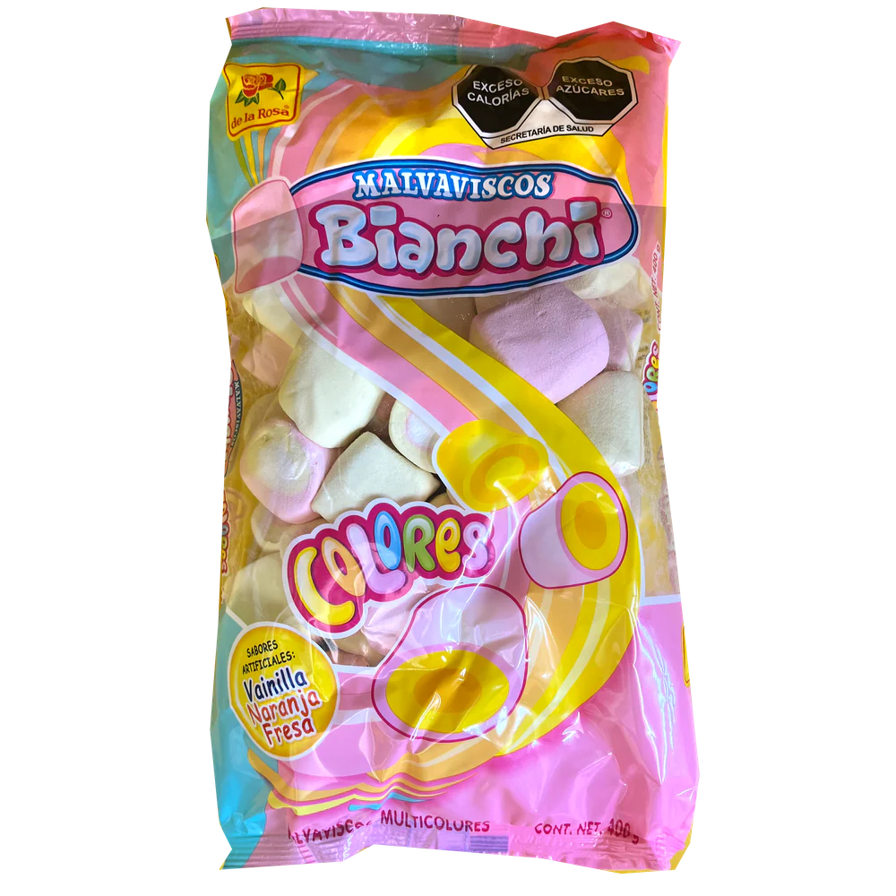 Imagen de productos De La Rosa, como dulces tradicionales mexicanos, incluyendo opciones como mazapanes, pulpas, caramelos, gomitas, malvaviscos, paletas, bombones y chocolates, en diversas presentaciones individuales o en bolsa, con empaques coloridos característicos de la marca.