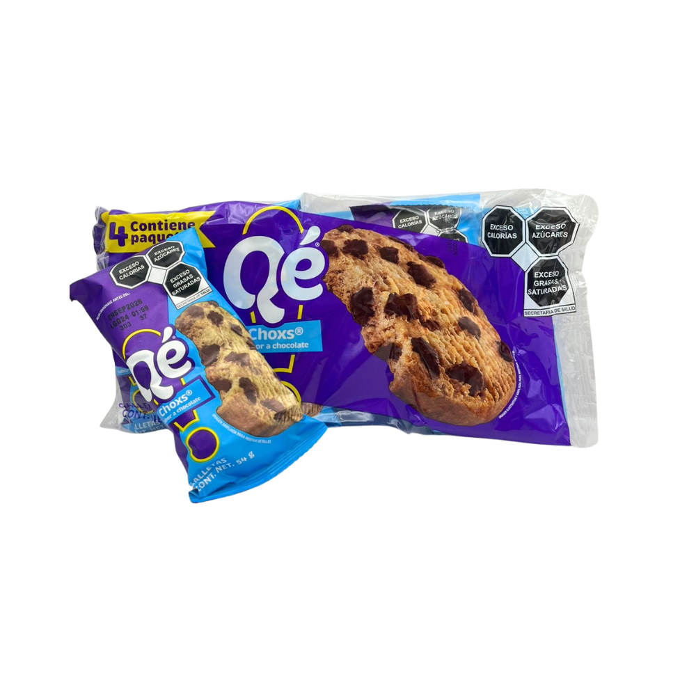 Galletas Qé Choxs sabor chocolate con chispas de chocolate en paquete de 216 gramos.